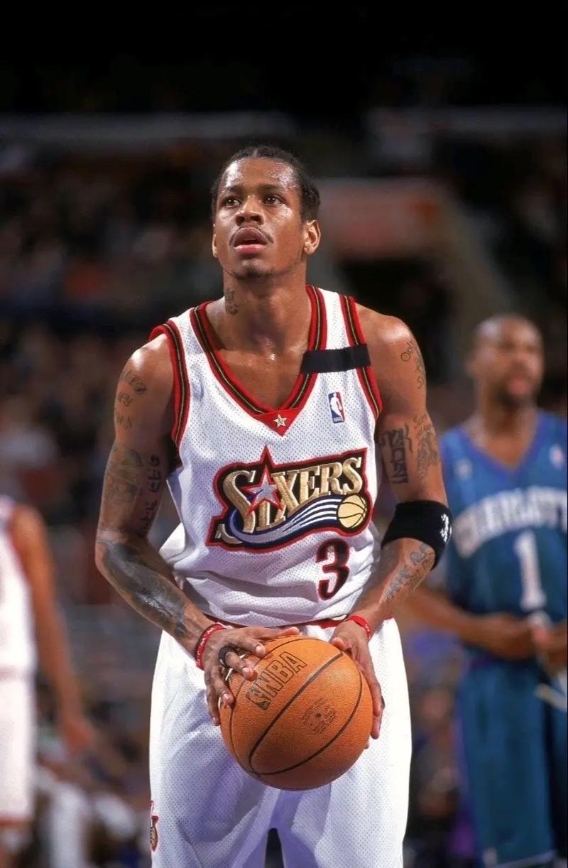 成都vs广岛三箭：费利佩、周定洋出战，德尔加多替补