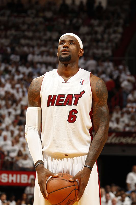 记者：尤文本周末决定莫塔去留，曼奇尼有望获2