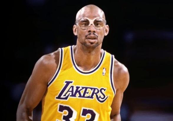 拜仁官方：2026年传奇杯将于明年1月18日举行，拉姆任教练