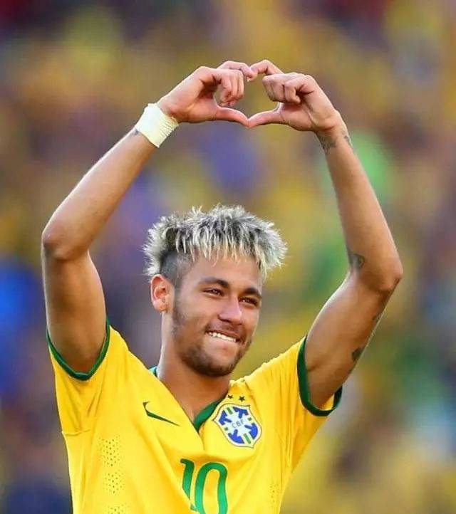 双重喜悦！雄鹿击败湖人后，字母哥获詹姆斯特别赠礼