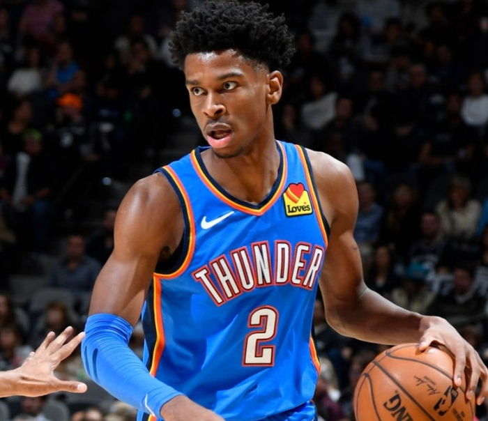 罗来了后，格林伍德一顿乱射队内氛围越来越差，索不够狠搞不定他们。 但是支持索帅回来再续辉煌，来个十连胜先。。。