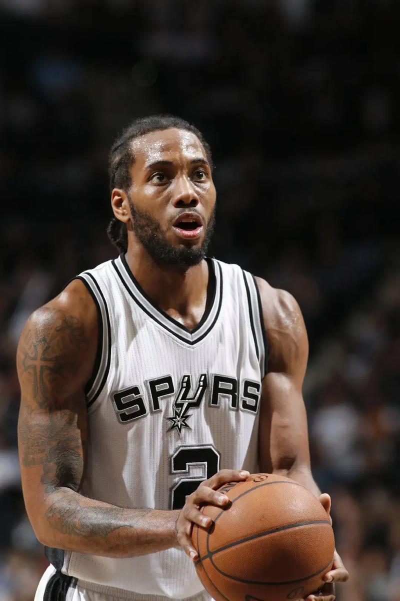 萨林杰真不行了？广东“三王炸”验货成功，朱芳雨被迫更换大外援