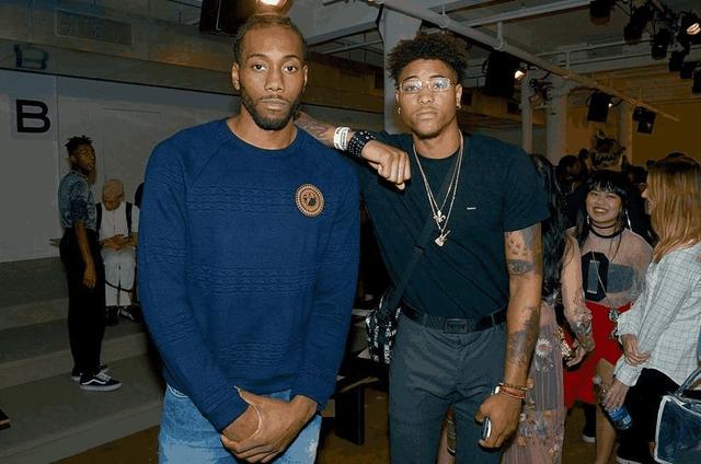 卧龙凤雏！广厦替补大外不到四分钟3犯 两犯的桑普森只能回来