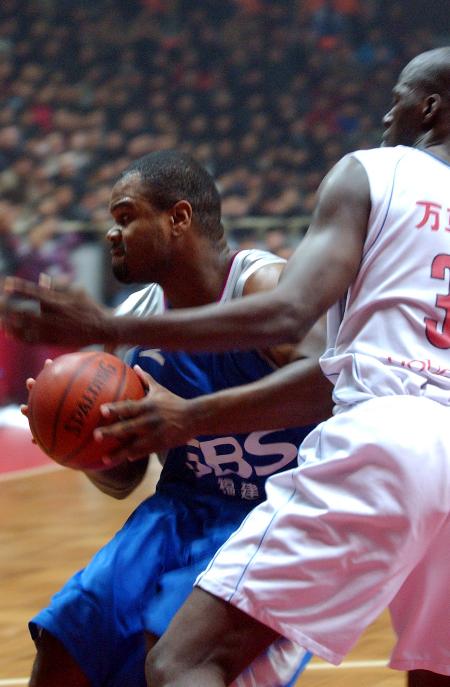 达比修有与教士签下 6 年延长合同，预计将在圣地亚哥结束职业生涯