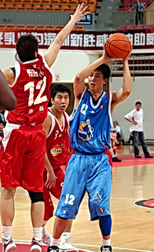 东契奇31+9+7率队升第三：单节21分暴走 迎50次半场25+里程碑