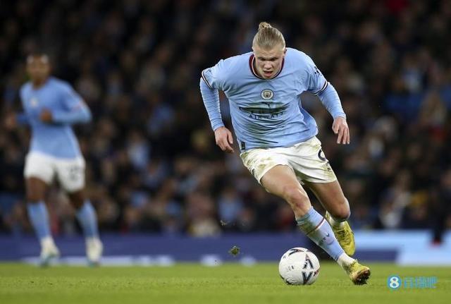 海港vs海牛首发：5外援PK3外援 奥斯卡武磊先发